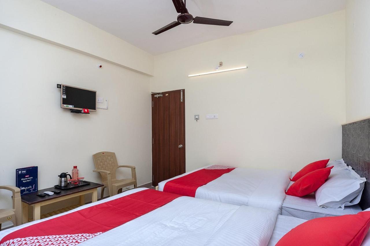Oyo Hotel Sannidhi Residency Tirupati Eksteriør billede