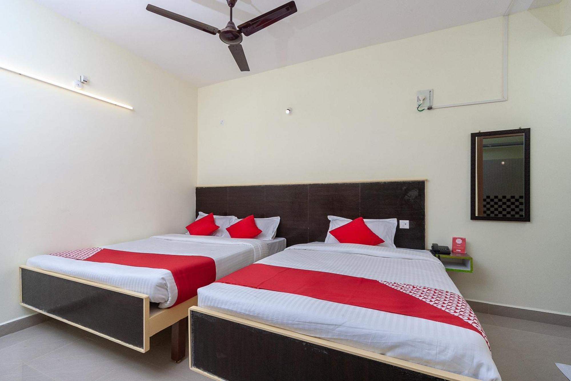 Oyo Hotel Sannidhi Residency Tirupati Eksteriør billede