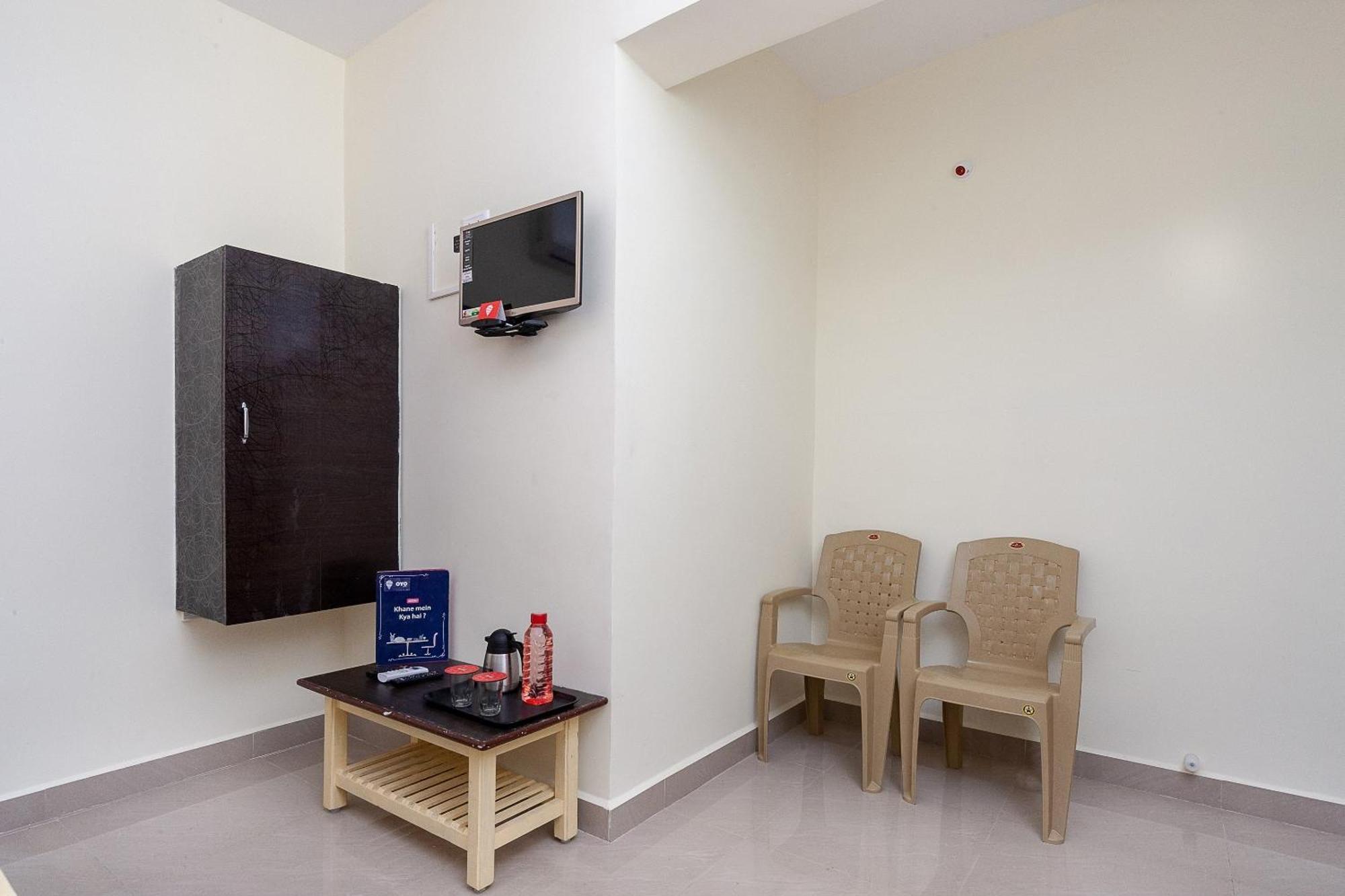 Oyo Hotel Sannidhi Residency Tirupati Eksteriør billede